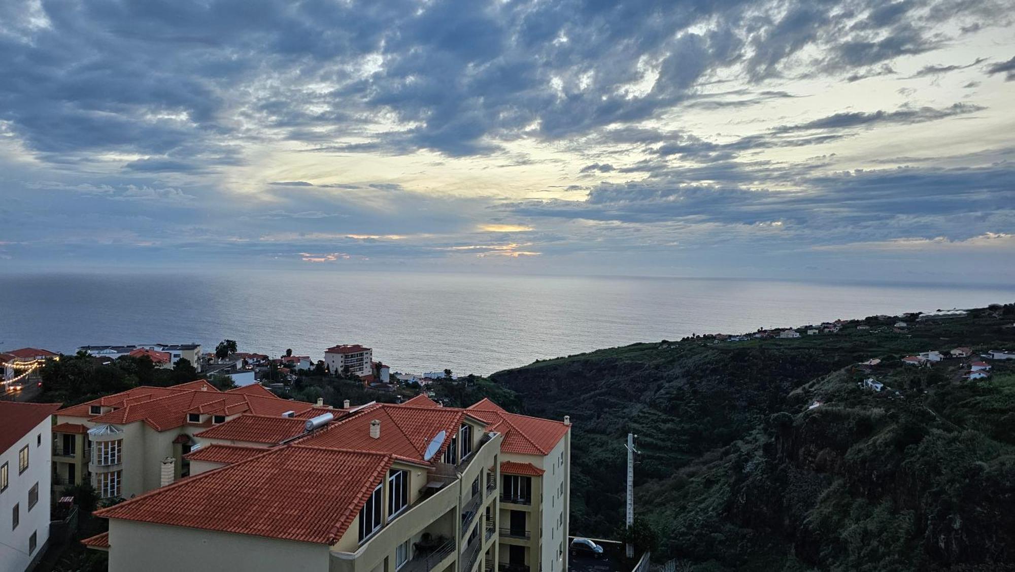 Sunset Star With Sea View Lägenhet Calheta  Exteriör bild