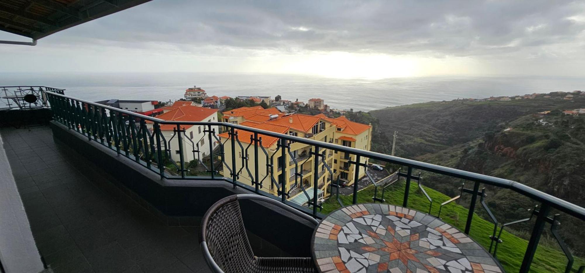 Sunset Star With Sea View Lägenhet Calheta  Exteriör bild