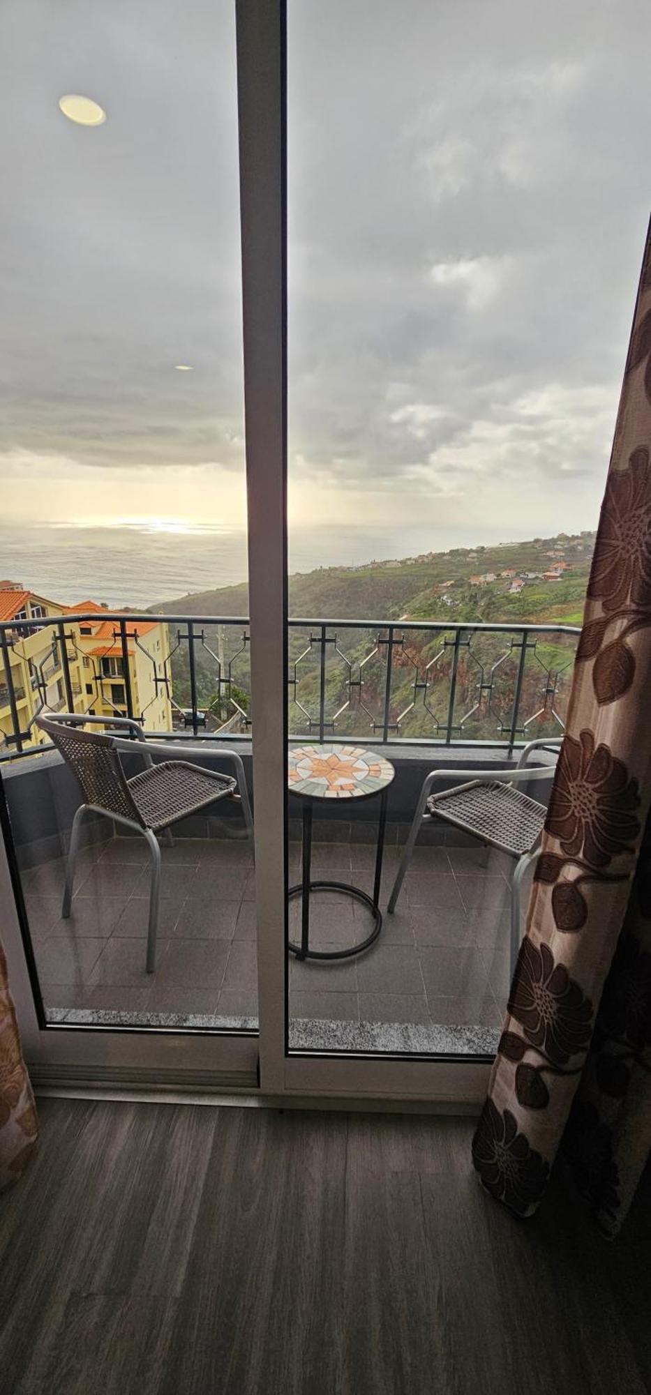 Sunset Star With Sea View Lägenhet Calheta  Exteriör bild